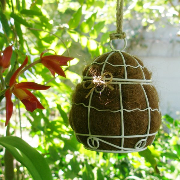 Small Bird Nester with Llama Fibre Nesting Material. Bird lover gift. gardener's gift idea. Boxed Mothers Gift for yard, housewarming