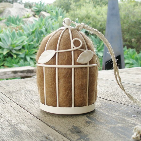 Native Bird Nester, Llama Nesting fibre in Cream Cage, Aviary Bedding Material, Wildlife Nest builder, Garden Decor, Nature Garden Gifts