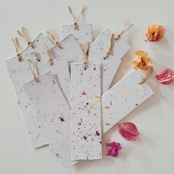 Bookmarks - Handmade recycled paper in gift box - Mixed neutral tones with flower petals and botanicals