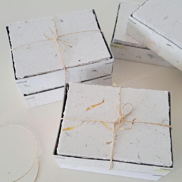 40 x Handmade papers, 4 x 3 Inch Recycled Paper Stationery Box