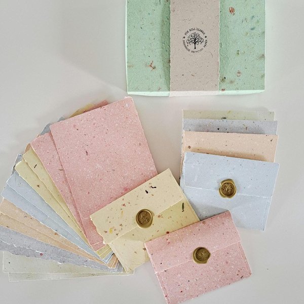 Stationery Set. Gift boxed handmade recycled paper writing sheets and envelopes with wax seals. 12 sheets, 6 envelopes, wax seals